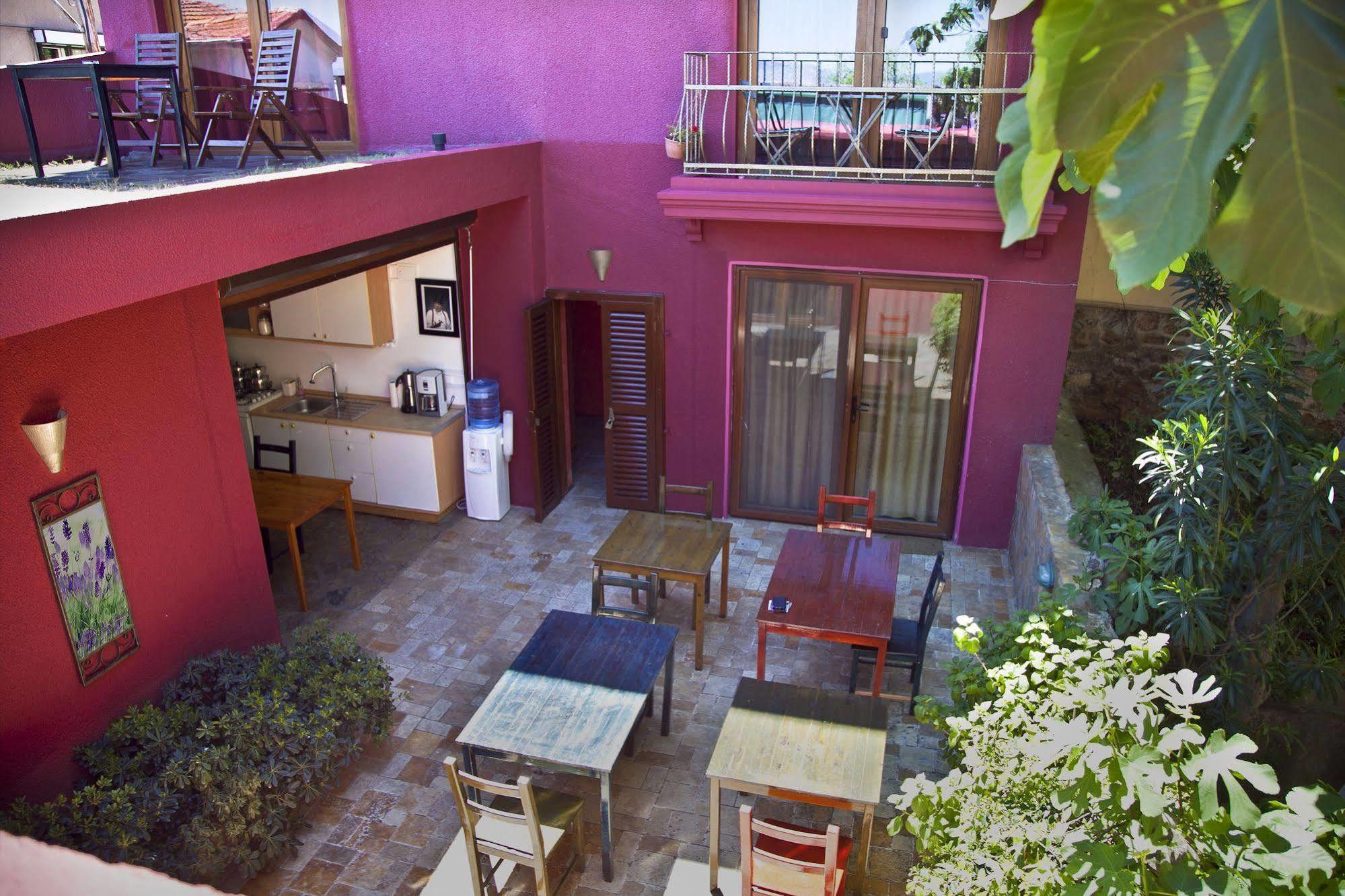 L'Isola Guesthouse (Adults Only) เฮย์เบเลียดา ภายนอก รูปภาพ
