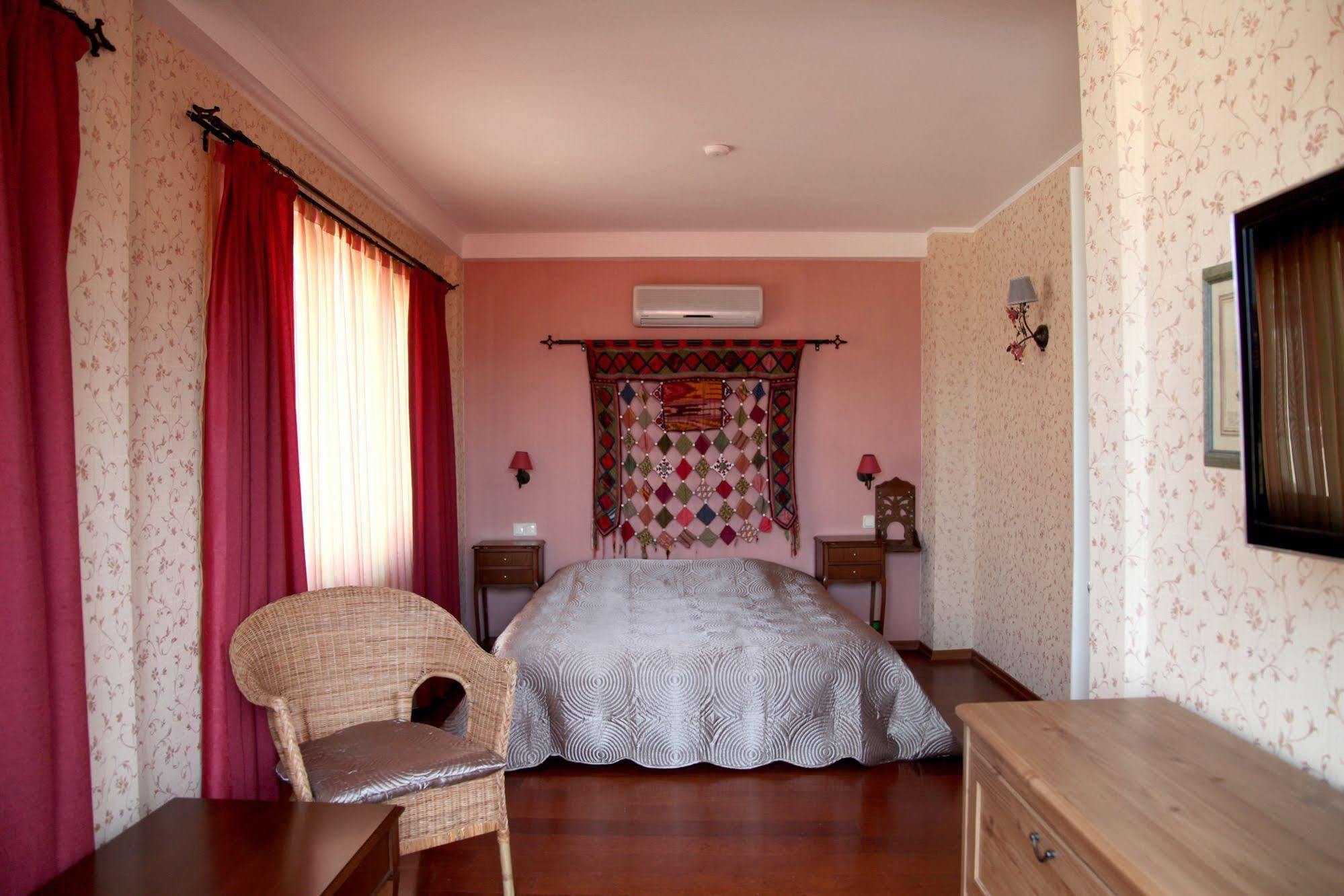 L'Isola Guesthouse (Adults Only) เฮย์เบเลียดา ภายนอก รูปภาพ