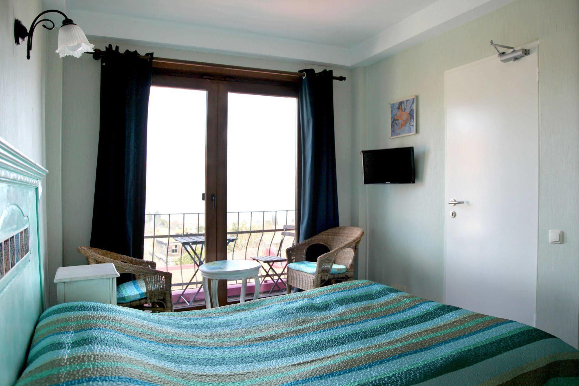 L'Isola Guesthouse (Adults Only) เฮย์เบเลียดา ภายนอก รูปภาพ